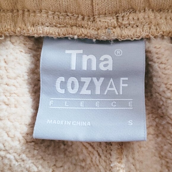 Aritzia TNA CozyAF Fleece Beige Tan High Waist Shorts - Size S - Picture 4 of 10